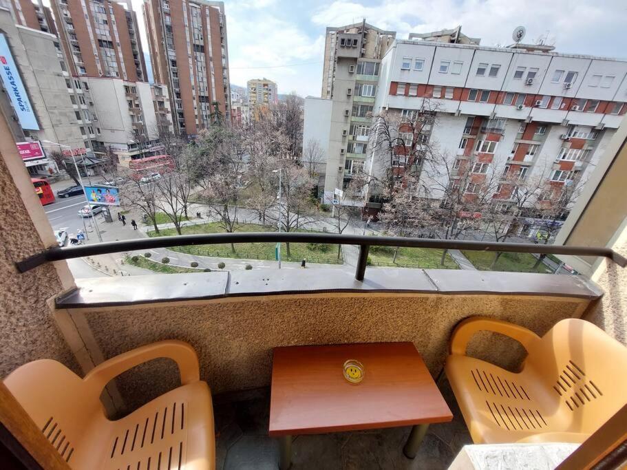 City Center Chic, Urban Apartment Skopje Luaran gambar
